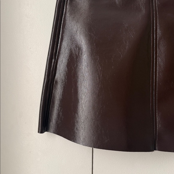 NWT H&M Burgundy Faux Leather Mini Skirt - Picture 7 of 8